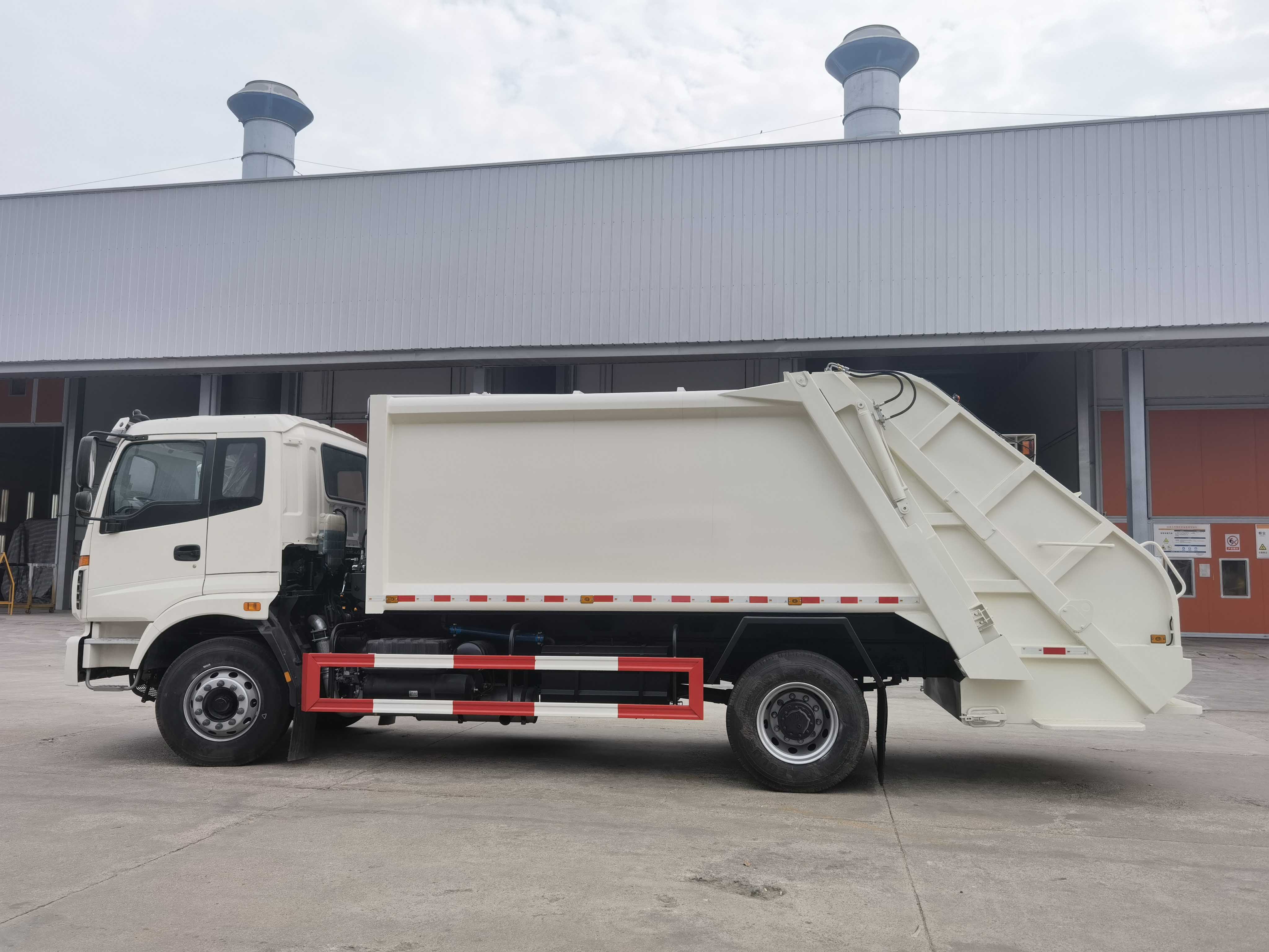 China High Quality FOTON Waste Compactor Truck Second Hand For Sale