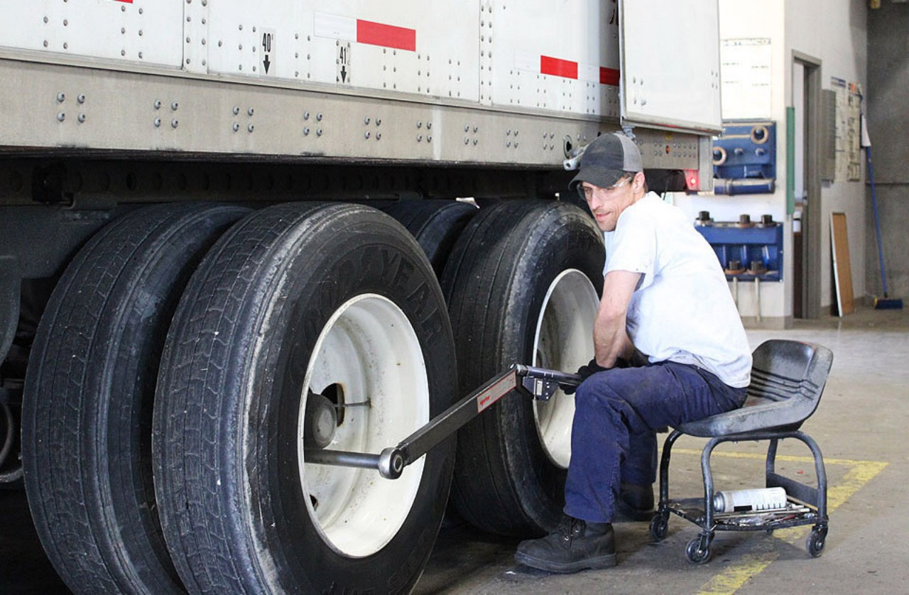 Trailer Tire Maintenance Ensuring Safety and Durability for Your
