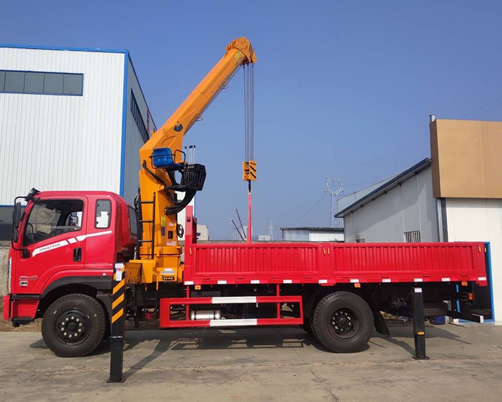 China High Quality Truck Loader 8 Ton Telescopic Crane Manufacturers