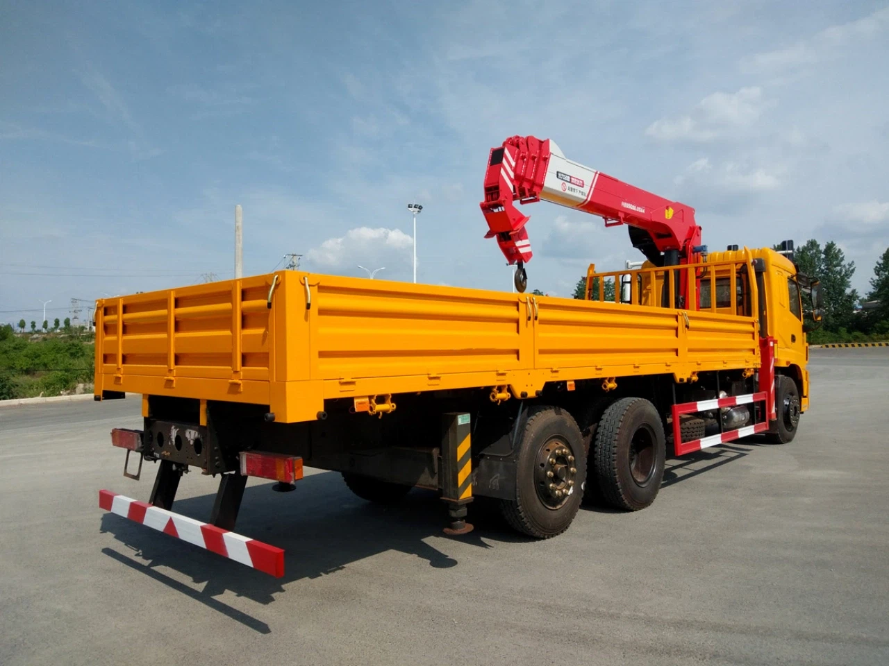 CSCTRUCK Telescopic Boom Truck Mounted Crane – Powerful Hydraulic Crane ...