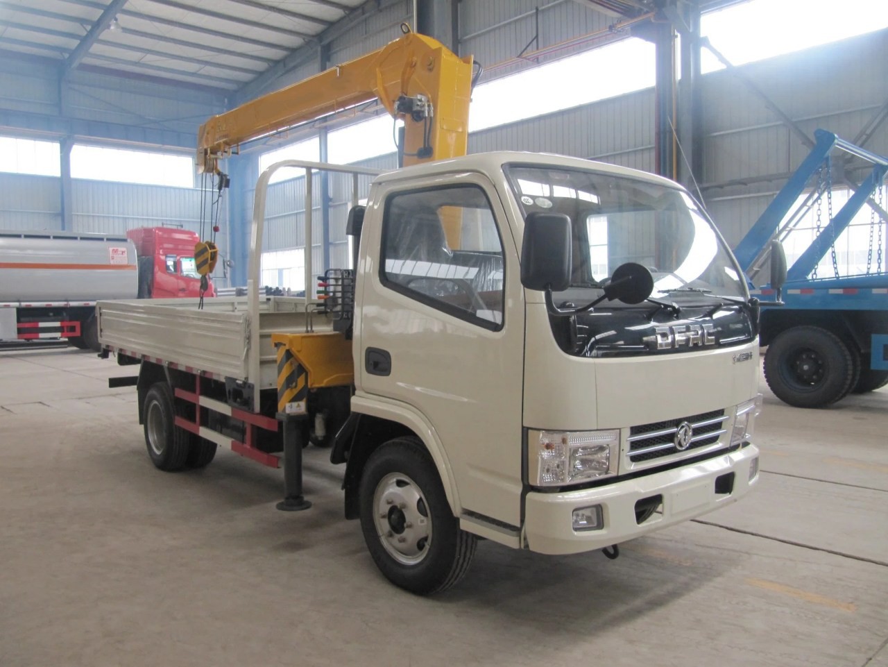 CSCTRUCK Truck With Crane – Integrated Transport and Lifting Solution ...